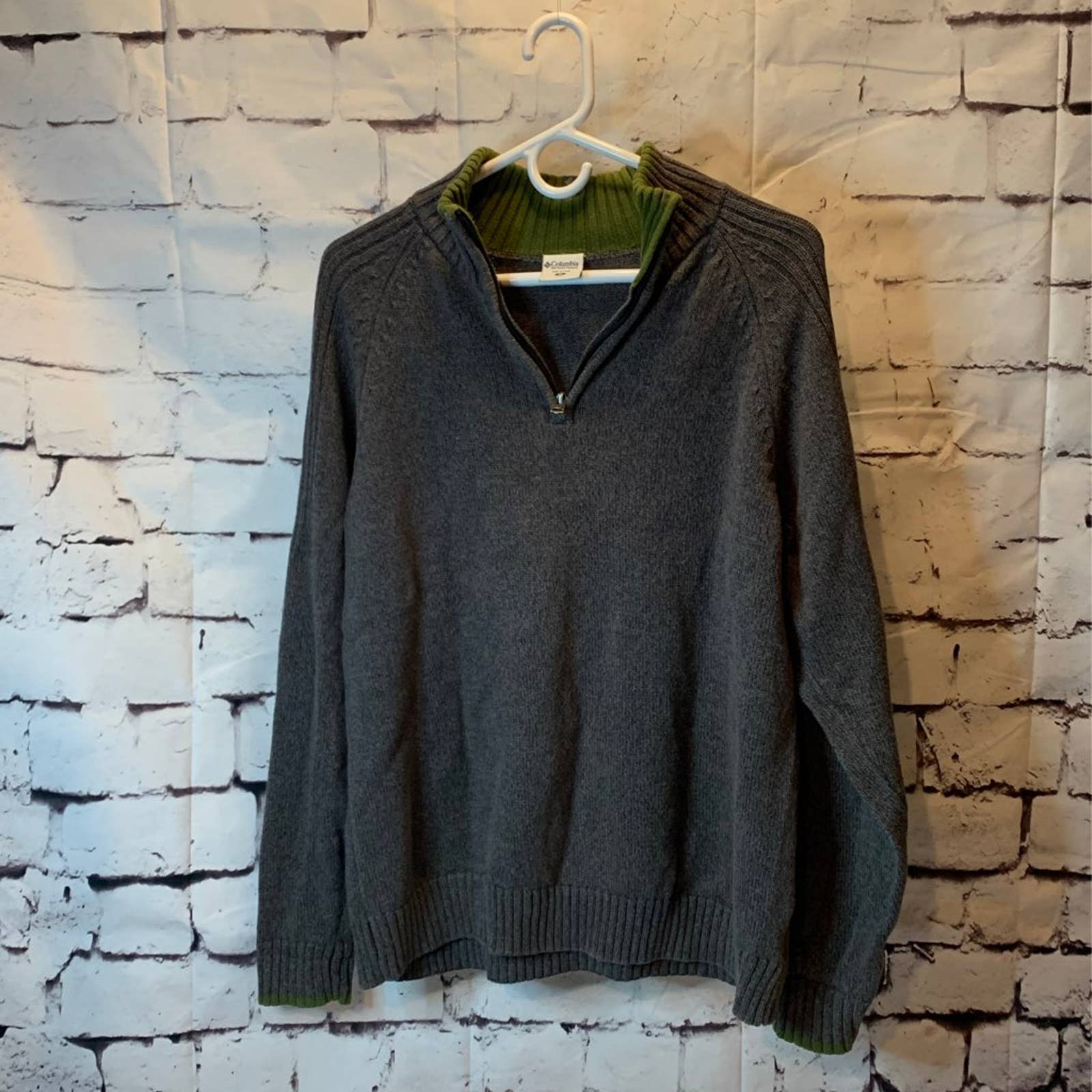 Men's Columbia Quarter-Zip Knit Sweater (Medium)